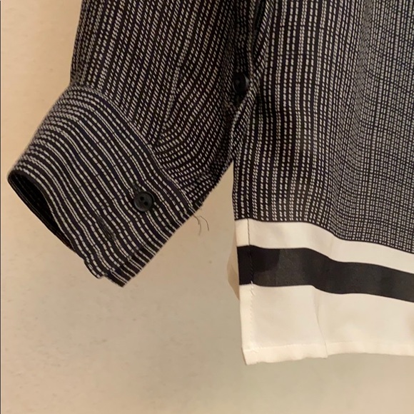 Vince 100% silk blouse with hidden buttons - Picture 3 of 6